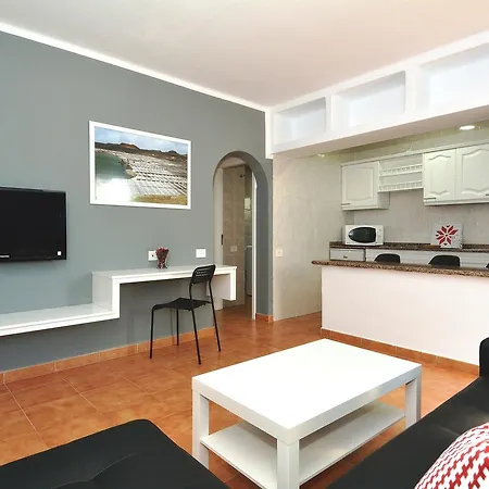 Plus Lanza Share Pool Pdc! Apartman *